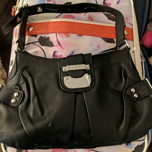 Guess purse - Picture 1 of 4